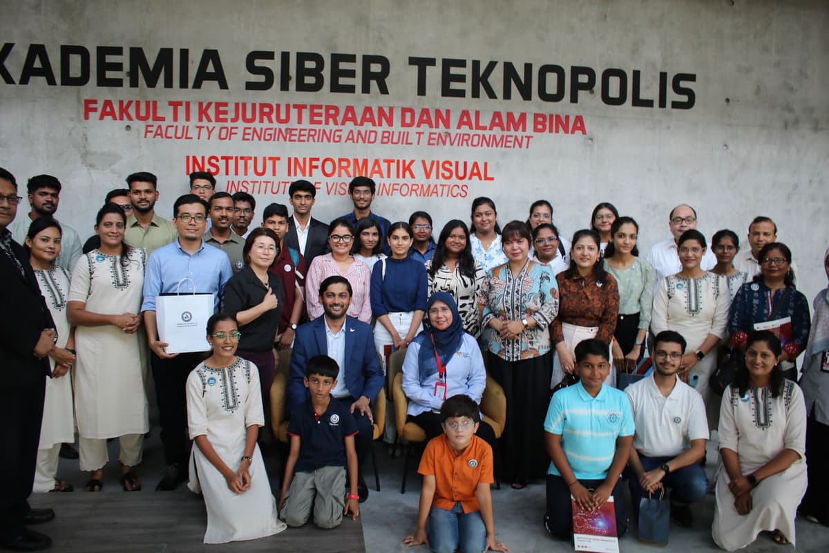 Meet Yourself international workshop